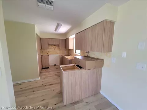 1215 Killarney Dr, Sebring, FL 33870 photo 6