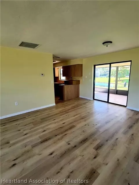 1215 Killarney Dr, Sebring, FL 33870 photo 5