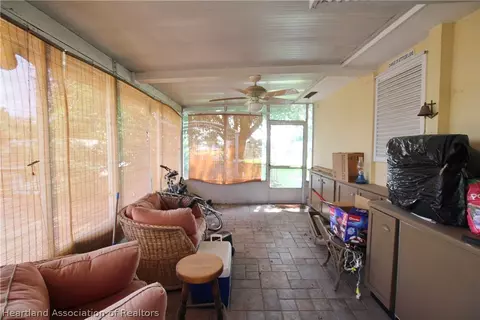 1033 Oak St, Okeechobee, FL 34974 photo 27