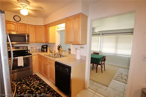 1033 Oak St, Okeechobee, FL 34974 photo 9