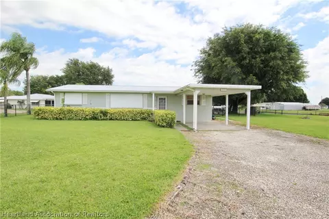 1033 Oak St, Okeechobee, FL 34974 photo 1