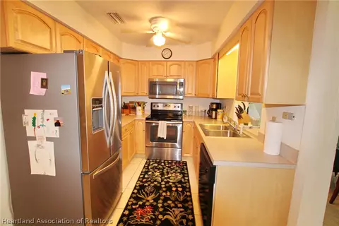 1033 Oak St, Okeechobee, FL 34974 photo 7