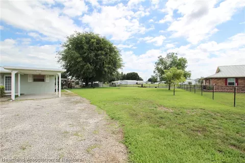 1033 Oak St, Okeechobee, FL 34974 photo 3