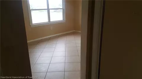 553 E Center Ave, Sebring, FL 33870 photo 7