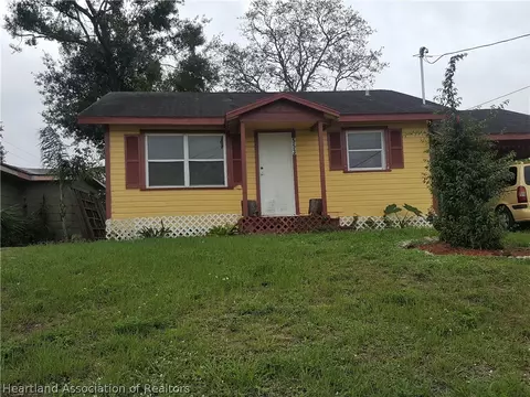 553 E Center Ave, Sebring, FL 33870 photo 1