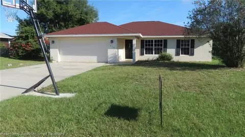 712 Taseschee Dr, Sebring, FL 33870 photo 2