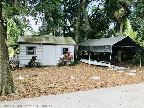 746 Memorial Dr, Sebring, FL 33870 photo 10