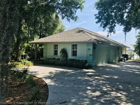 746 Memorial Dr, Sebring, FL 33870 photo 1