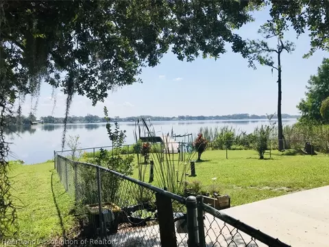 746 Memorial Dr, Sebring, FL 33870 photo 9
