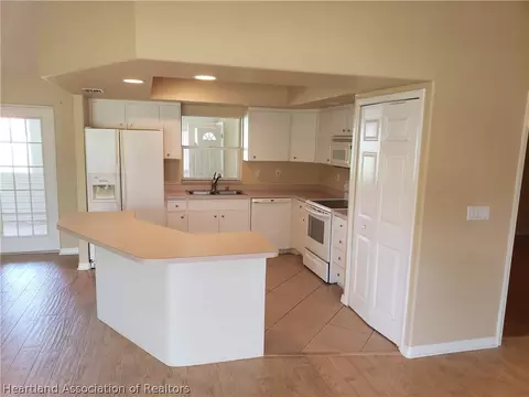4243 Mandarin Rd, Sebring, FL 33875 photo 9