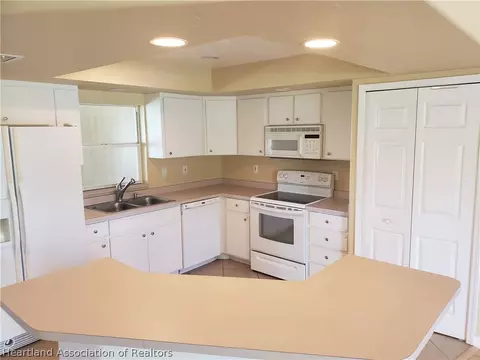 4243 Mandarin Rd, Sebring, FL 33875 photo 10