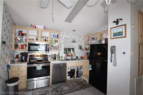 1060 Trout St, Okeechobee, FL 34974 photo 8