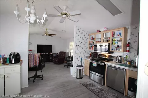 1060 Trout St, Okeechobee, FL 34974 photo 9