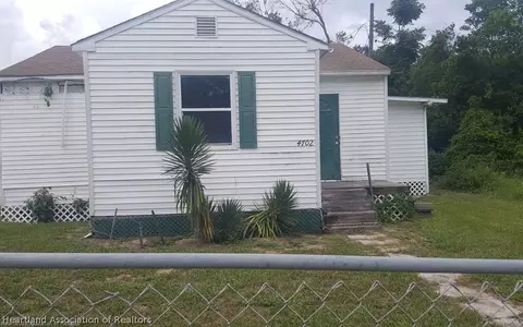 4702 2nd St, Sebring, FL 33870 photo 1