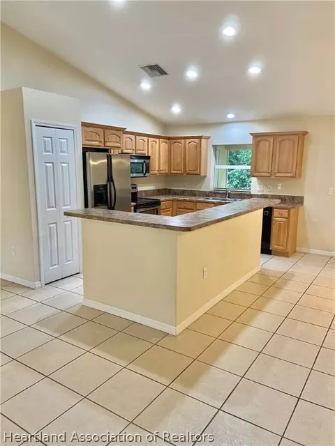 2138 Sullivan St, Sebring, FL 33875 photo 6