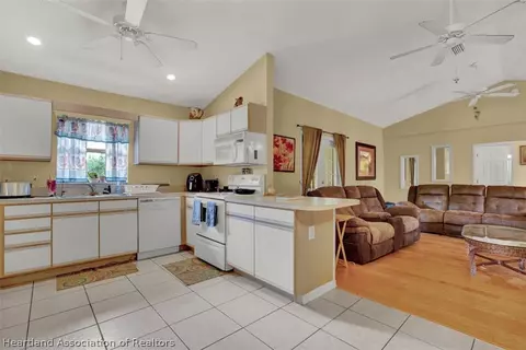 5451 Columbus Blvd, Sebring, FL 33872 photo 3