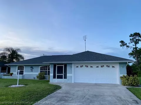 2008 Alan St, Sebring, FL 33875 photo 1