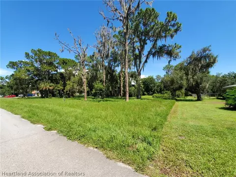 5912 Thunder Rd, Sebring, FL 33876 photo 2