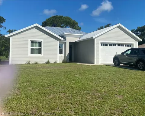 301 Lark Ter, Sebring, FL 33872 photo 1