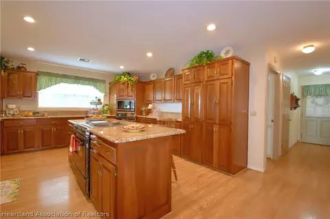 114 N Dixie Dr W, Frostproof, FL 33843 photo 6