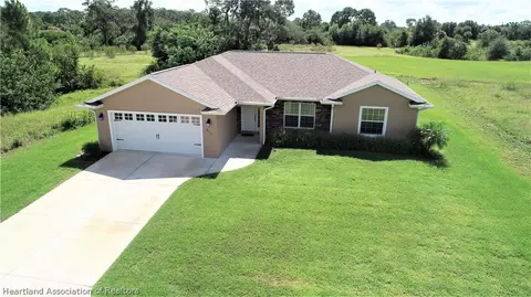 211 Mac Ln, Sebring, FL 33875 photo 2