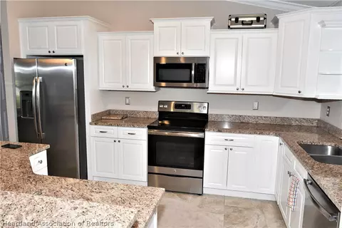 211 Mac Ln, Sebring, FL 33875 photo 7