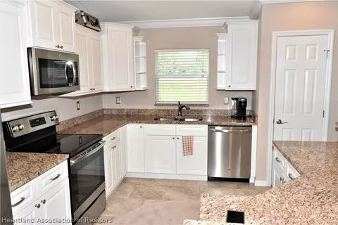 211 Mac Ln, Sebring, FL 33875 photo 8