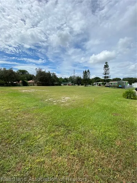 3911 Wild Violet Ave, Sebring, FL 33870 photo 1