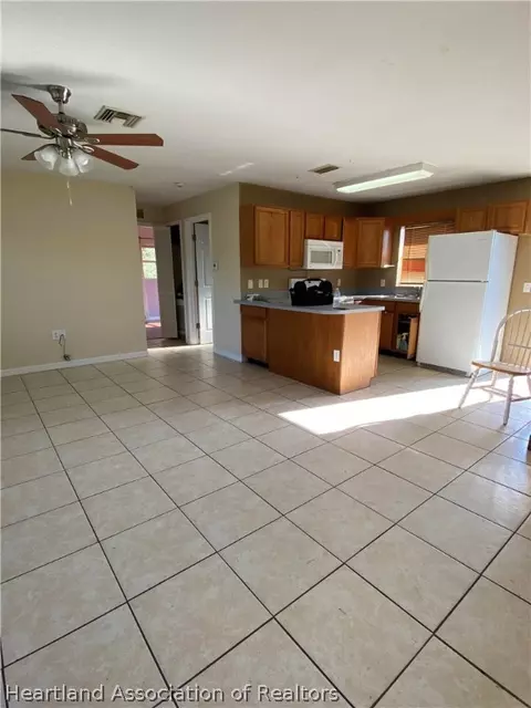 2534 Gresham St, Sebring, FL 33875 photo 2