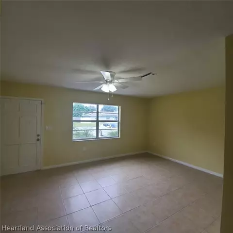 216 Robin Ave, Sebring, FL 33870 photo 3