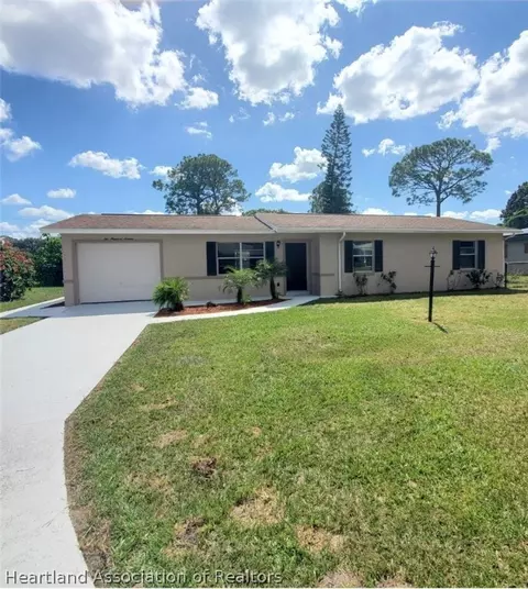 216 Robin Ave, Sebring, FL 33870 photo 1