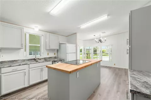 1820 Robin Ct, Sebring, FL 33870 photo 11