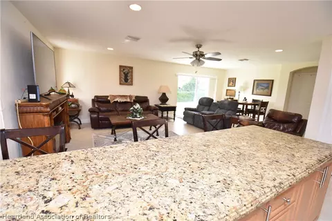 308 Brant Ave, Sebring, FL 33870 photo 5