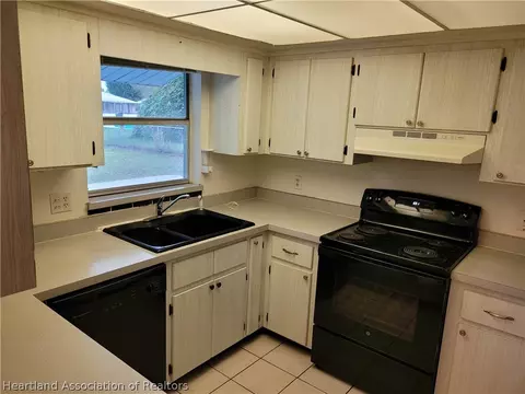 4141 Capri St, Sebring, FL 33872 photo 4