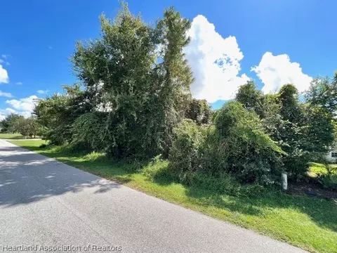 2441 Manor Dr, Sebring, FL 33872 photo 3