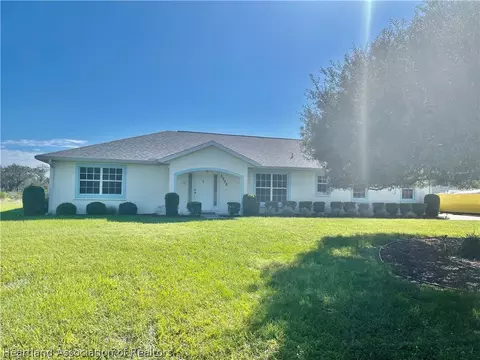 3208 Mildred St, Sebring, FL 33875 photo 1