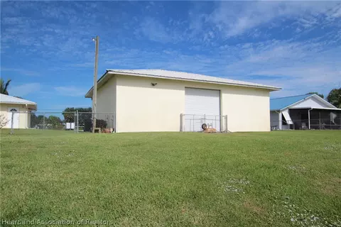 2009 Hunter Rd, Okeechobee, FL 34974 photo 6