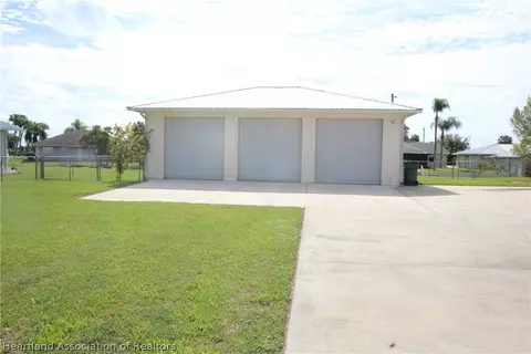 2009 Hunter Rd, Okeechobee, FL 34974 photo 4