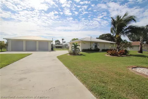 2009 Hunter Rd, Okeechobee, FL 34974 photo 5