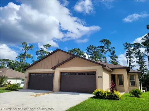 5809 Matanzas Dr, Sebring, FL 33872 photo 2