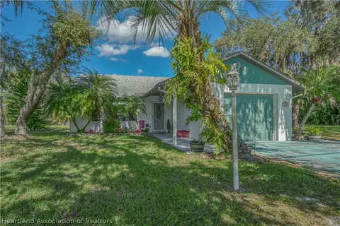 1812 Manatee Dr, Sebring, FL 33870 photo 1