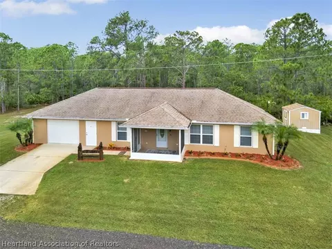 2830 Trellis Dr, Sebring, FL 33875 photo 2