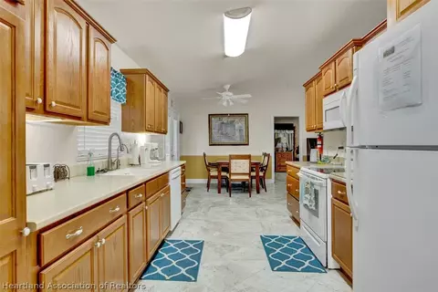 2830 Trellis Dr, Sebring, FL 33875 photo 8