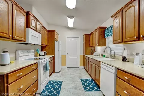 2830 Trellis Dr, Sebring, FL 33875 photo 5