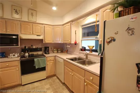 2323 SE 30th St, Okeechobee, FL 34974 photo 2