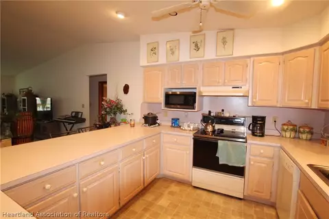 2323 SE 30th St, Okeechobee, FL 34974 photo 3