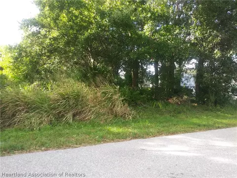 4429 Leaf Rd, Sebring, FL 33875 photo 2