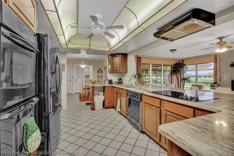 718 Golfside Ln, Sebring, FL 33870 photo 2