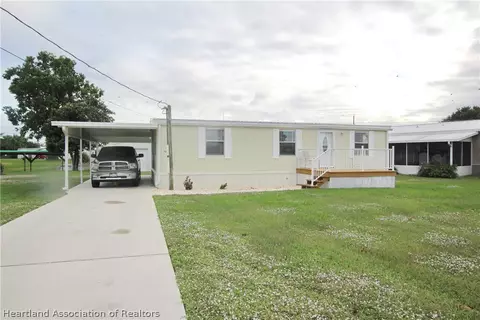 1032 Peach St, Okeechobee, FL 34974 photo 1