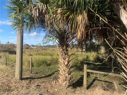 1500 Lakeshore Dr, Lorida, FL 33857 photo 8